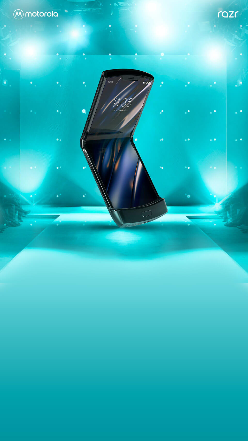  Pre-order Motorola RAZR now 