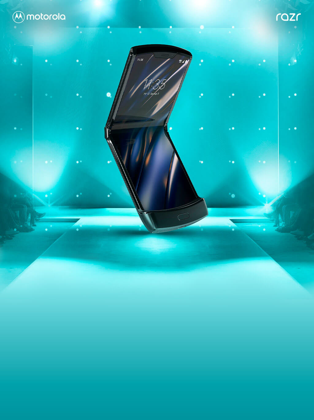 Pre-order Motorola RAZR now 